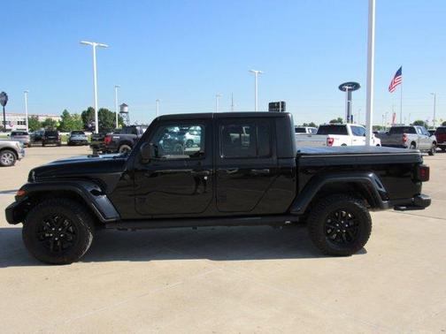 Black Clearcoat 2023 Jeep Gladiator Sport