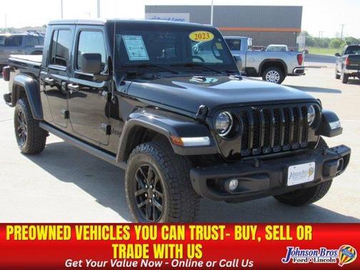 Black Clearcoat 2023 Jeep Gladiator Sport