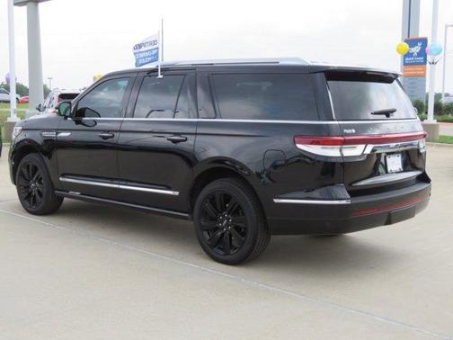 2023 Lincoln Navigator L Reserve