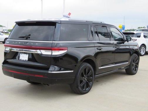2023 Lincoln Navigator L Reserve