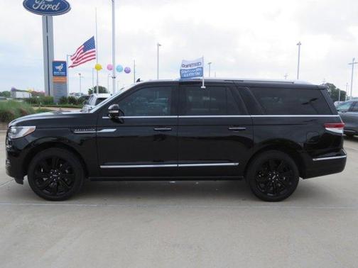 2023 Lincoln Navigator L Reserve