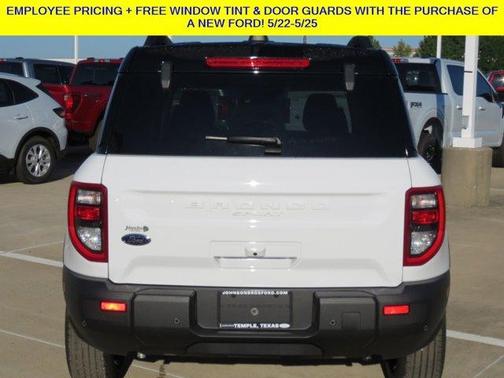 Oxford White 2025 Ford Bronco Sport Outer Banks