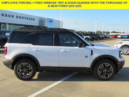 Oxford White 2025 Ford Bronco Sport Outer Banks