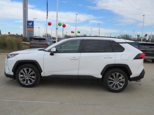 2020 Toyota RAV4 XLE Premium