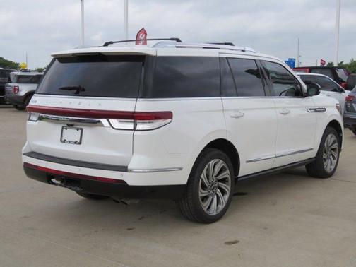 2022 Lincoln Navigator Reserve