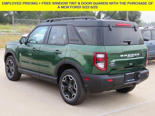 Eruption Green Metallic 2025 Ford Bronco Sport Outer Banks