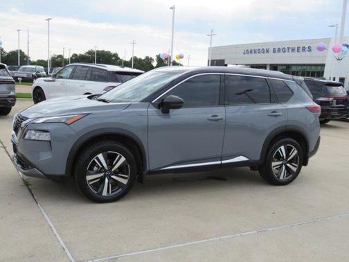 2022 Nissan Rogue SL