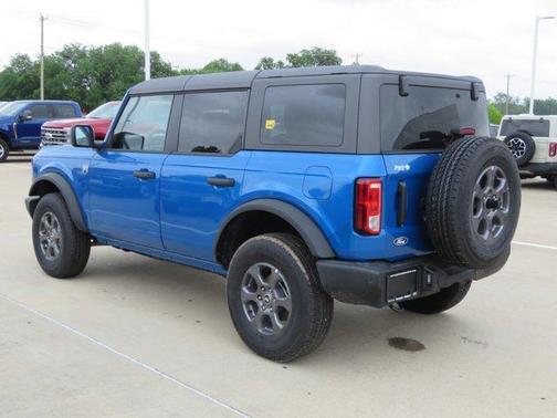 Velocity Blue Metallic 2026 Ford Bronco Big Bend