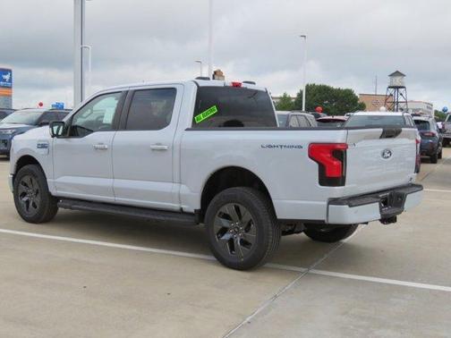 2025 Ford F-150 Lightning Flash