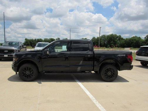 Agate Black Metallic 2026 Ford F-150 XLT