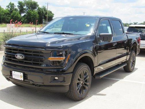 Agate Black Metallic 2026 Ford F-150 XLT