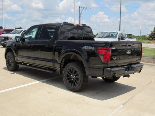 Agate Black Metallic 2026 Ford F-150 XLT