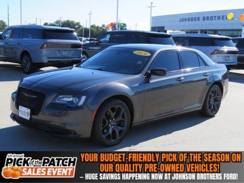 2020 Chrysler 300 Touring