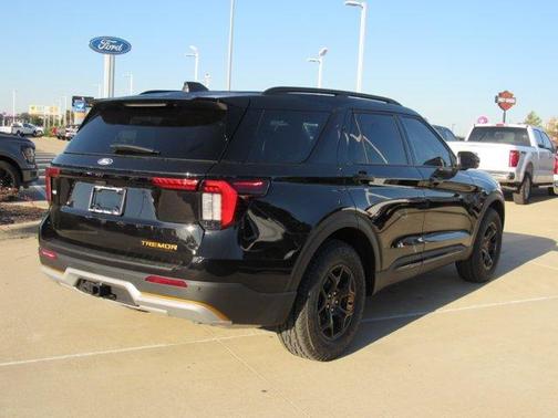 Agate Black Metallic 2027 Ford Explorer