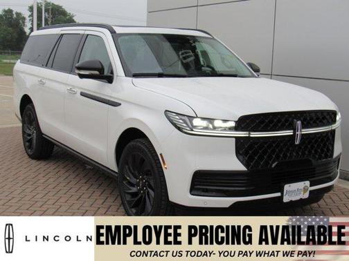 Pristine White 2026 Lincoln Navigator L Reserve