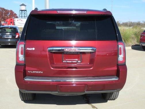 2017 GMC Yukon Denali