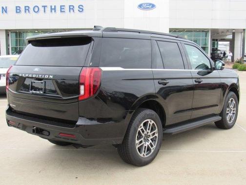 Agate Black Metallic 2026 Ford Expedition Active