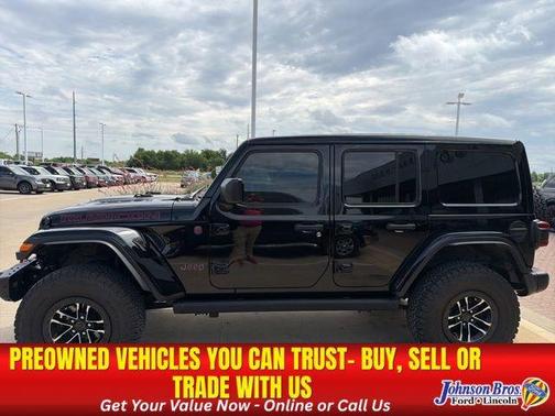 Black Clearcoat 2024 Jeep Wrangler Rubicon