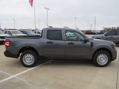 Carbonized Gray Metallic 2026 Ford Maverick XL