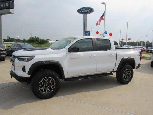 Summit White 2023 Chevrolet Colorado ZR2