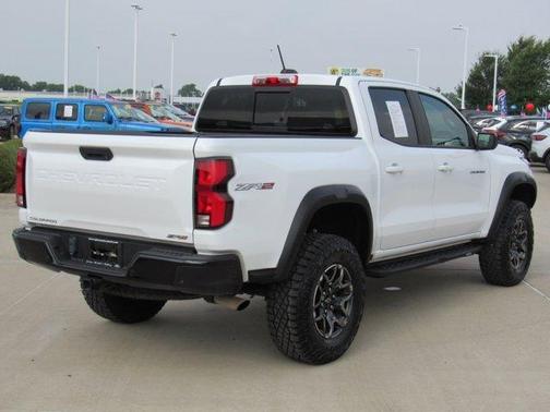 Summit White 2023 Chevrolet Colorado ZR2