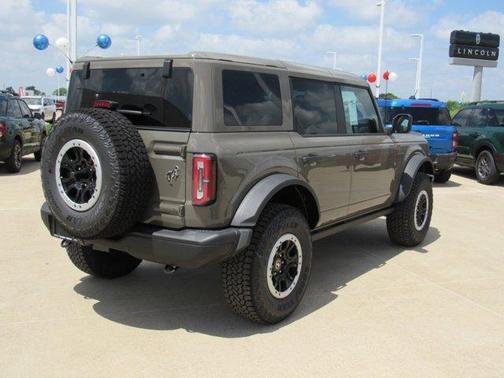 Gray 2026 Ford Bronco Badlands