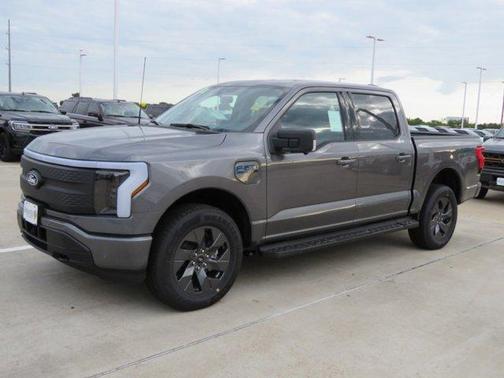 2025 Ford F-150 Lightning Flash
