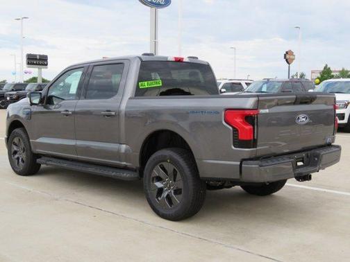 2025 Ford F-150 Lightning Flash