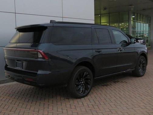 Flight Blue 2026 Lincoln Navigator L Reserve