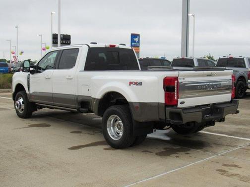 Star White 2026 Ford F-350 King Ranch
