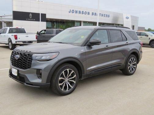Carbonized Gray Metallic 2026 Ford Explorer ST-Line