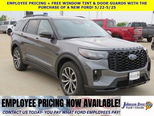Carbonized Gray Metallic 2026 Ford Explorer ST-Line