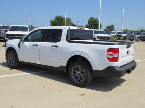 Oxford White 2025 Ford Maverick XLT