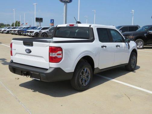 Oxford White 2025 Ford Maverick XLT