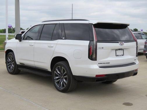2022 Cadillac Escalade Sport