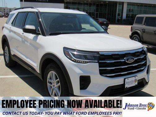 Star White 2026 Ford Explorer Active