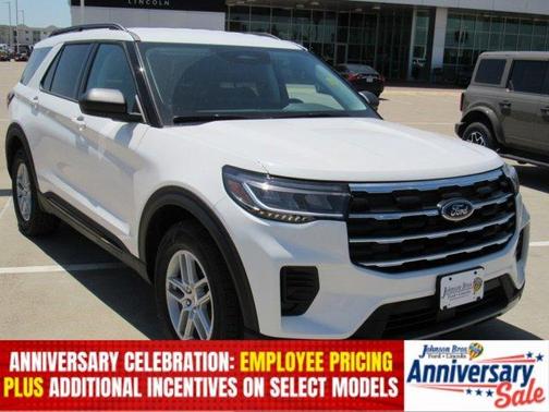 Star White 2026 Ford Explorer Active