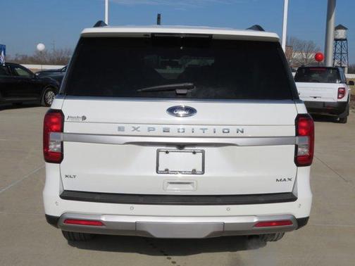 2022 Ford Expedition Max XLT