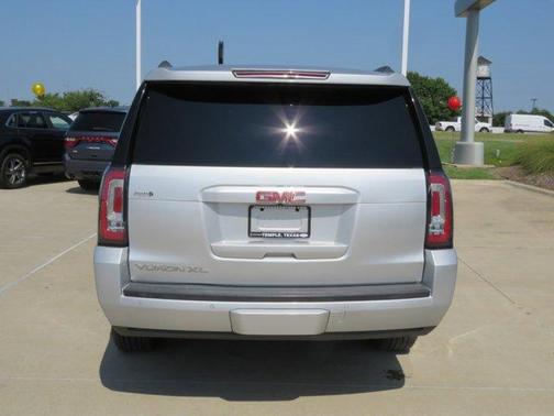 2016 GMC Yukon XL SLT