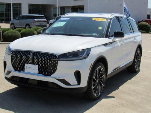 White Metallic 2025 Lincoln Aviator Reserve AWD