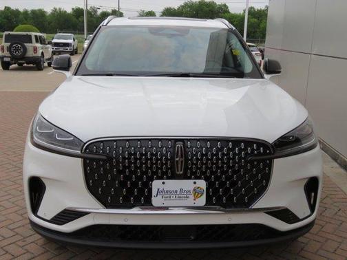 Pristine White 2026 Lincoln Aviator Reserve RWD