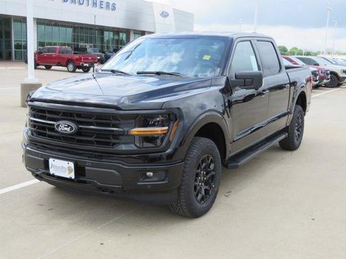 Agate Black Metallic 2026 Ford F-150 XLT