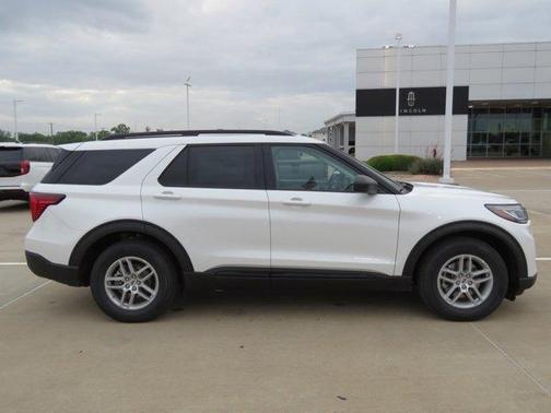 Star White 2026 Ford Explorer Active
