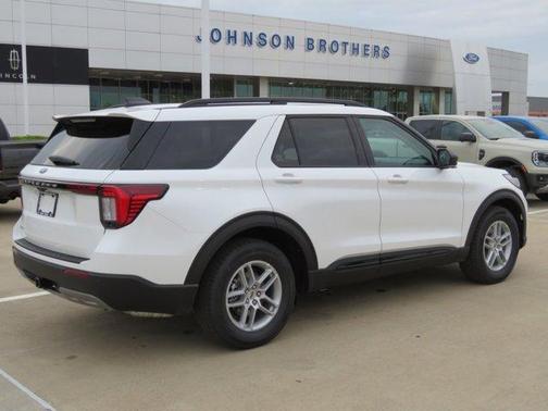 Star White 2026 Ford Explorer Active