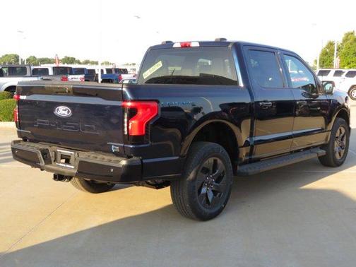 2025 Ford F-150 Lightning Flash