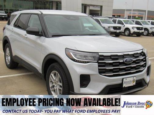Space White Metallic 2026 Ford Explorer Active