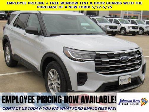 Space White Metallic 2026 Ford Explorer Active