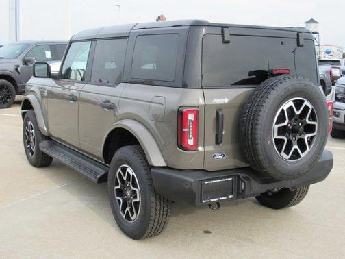 Gray 2026 Ford Bronco Outer Banks