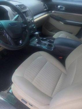 Oxford White 2016 Ford Explorer Base