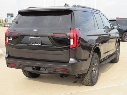 Dark Matter Gray Metallic 2026 Ford Expedition Tremor